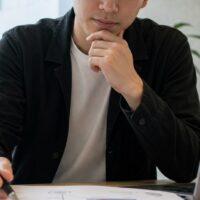福岡 トピッククラスターの設計を示す、福岡の観光地やグルメ記事をカテゴリ別に整理したコンテンツ構造図