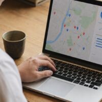福岡 サイテーション構築を解説する店舗経営者と地域検索の分析画面