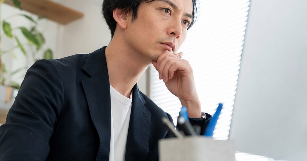 個人事業主のホームページのアクセスが少ない原因を分析するイメージ